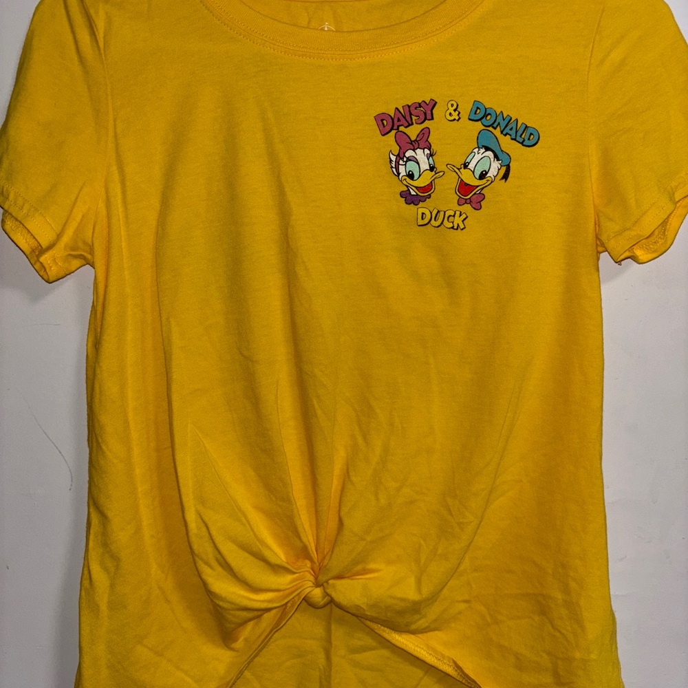 Disney Daisy & Donald Duck Women’s XS Yellow Graphic Tee